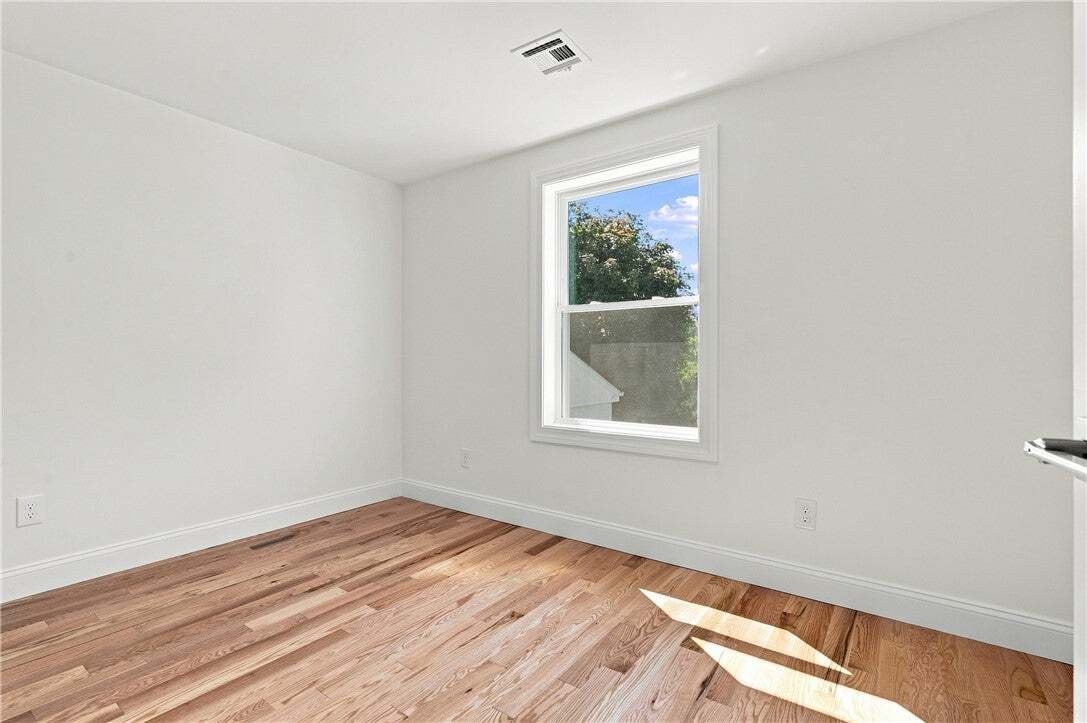 House in Cumberland, Rhode Island, United States 4 - 18583884