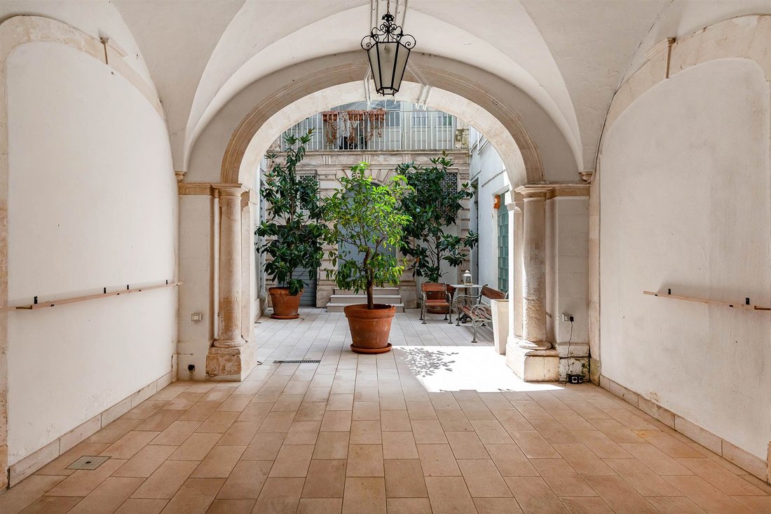 Apartment in Historic Center, Martina Franca, Apulia 3 - 18585254