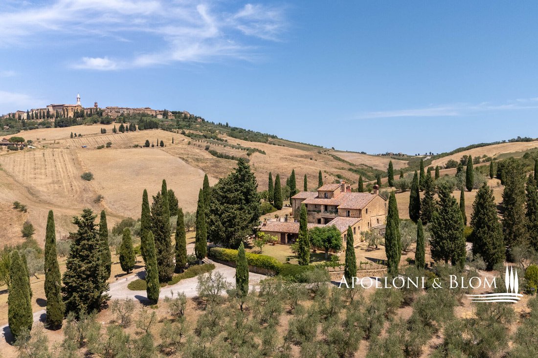 Pienza, Tuscany, Italy 2 - 18584758