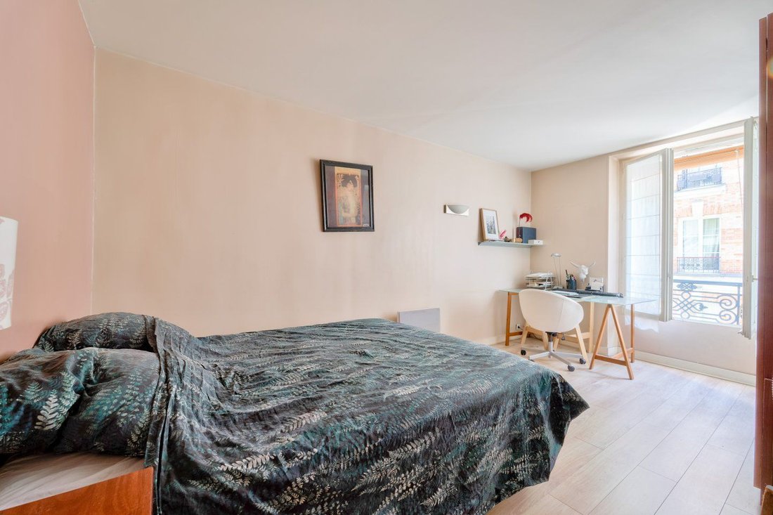 Apartment in Montorgueil-Saint Denis, Paris 2e Arrondissement, Paris 4 - 18581890