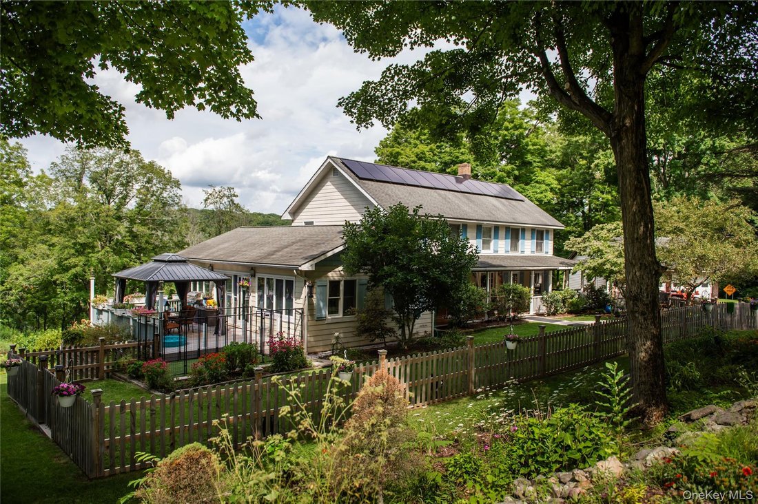 House in Pleasant Valley, New York, United States 2 - 18581460