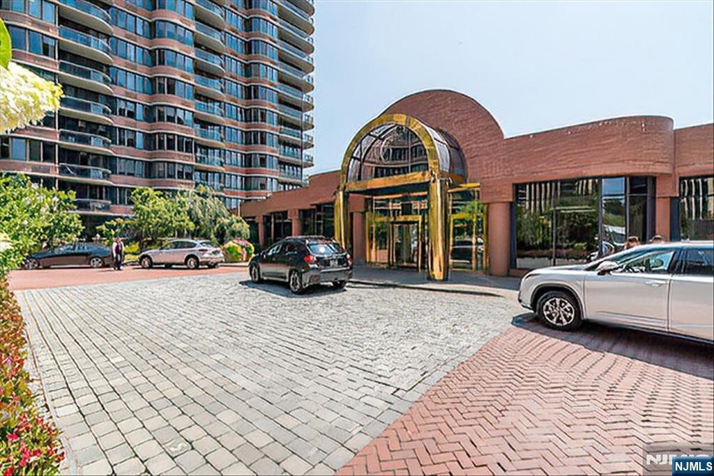 Condo in Cliffside Park, New Jersey, United States 3 - 18584733