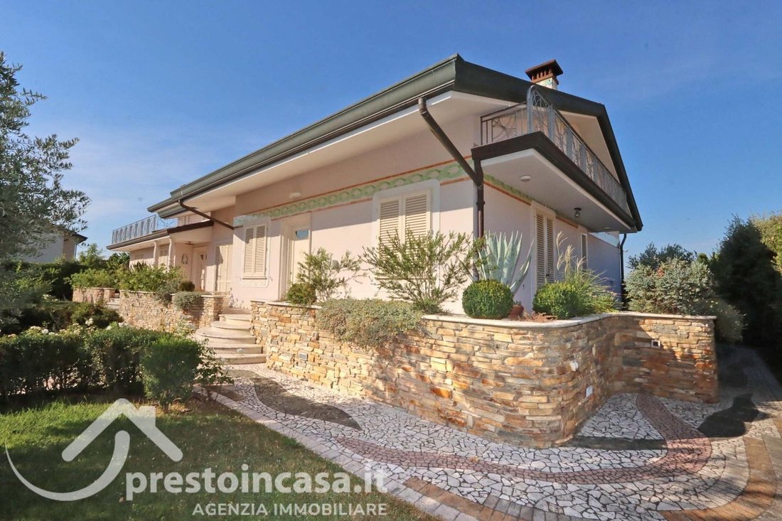 Villa in Center, Fucecchio, Tuscany 1 - 18584694