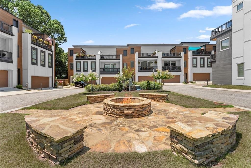 Townhouse in Gainesville, Georgia, United States 1 - 18581814