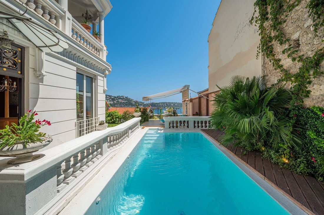 Villa in Village-Cros de Caste-Coupiere-Mont Gros, Roquebrune-Cap-Martin, France 1 - 18586170