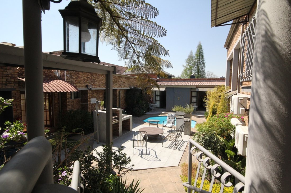 House in Johannesburg, Gauteng, South Africa 1 - 18581711