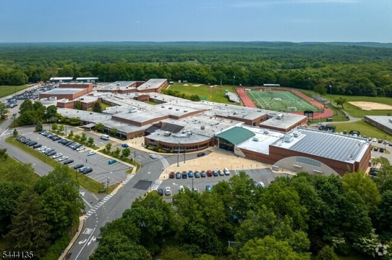 Condo in Basking Ridge, New Jersey, United States 5 - 18422689