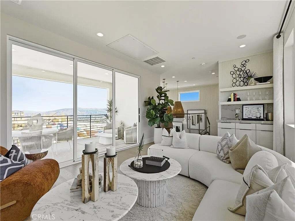 Condo in Montebello, California, United States 5 - 18584653