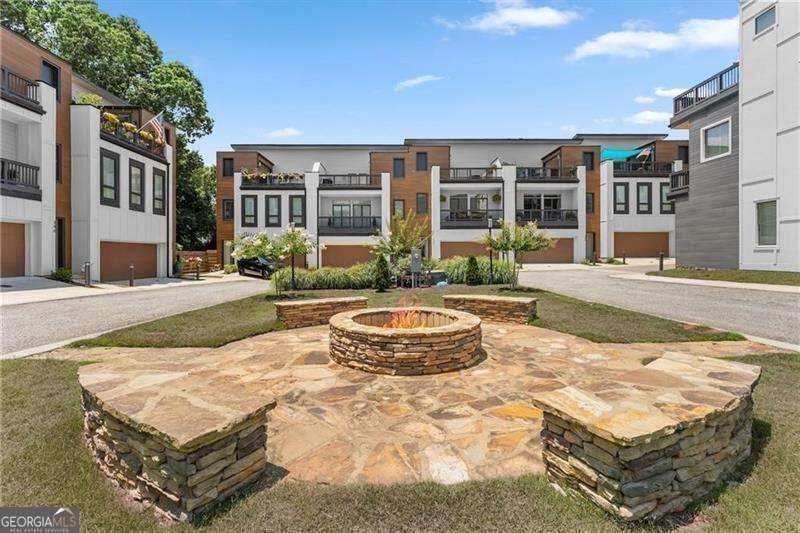 Townhouse in Gainesville, Georgia, United States 1 - 18582060