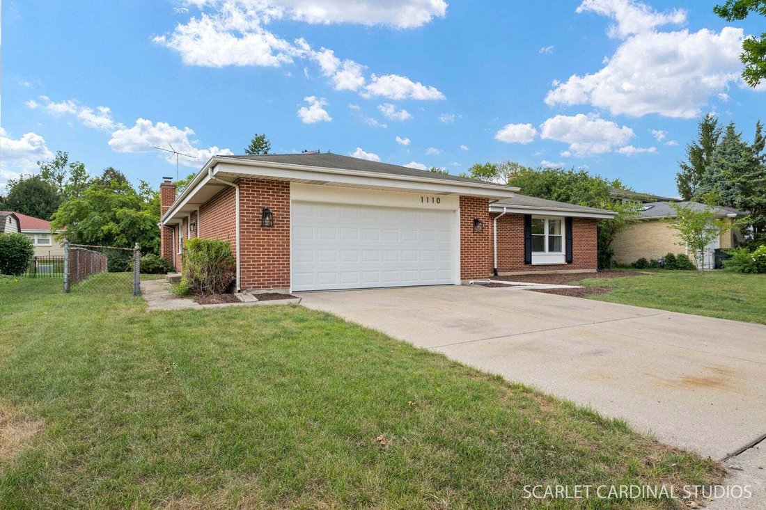 House in Arlington Heights, Illinois, United States 2 - 18584514