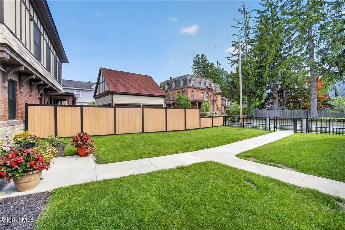 Condo in Saratoga Springs, New York, United States 2 - 18580545