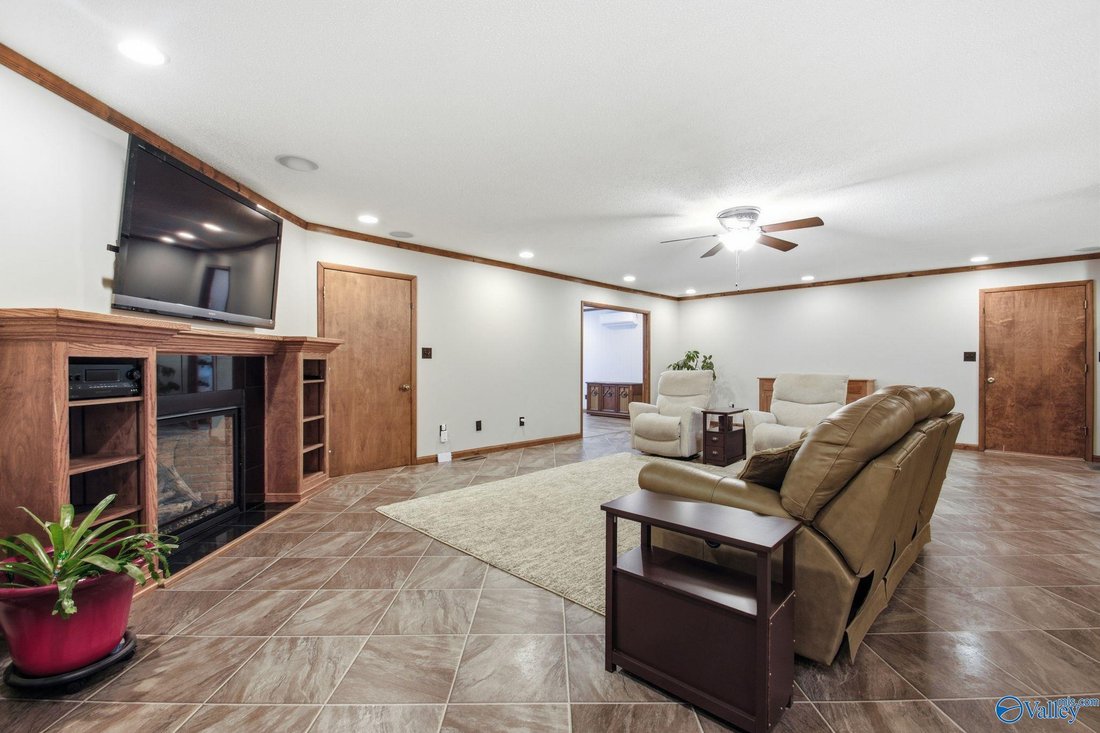 House in Redstone Arsenal, Alabama, United States 5 - 18577086
