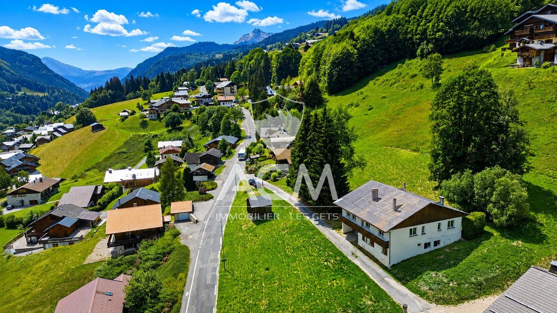 Chalet in Les Gets, Auvergne-Rhône-Alpes, France 1 - 18586202