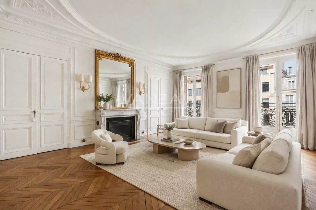 Apartment in Hoche-Friedland, Paris 8e Arrondissement, Paris 1 - 16473702