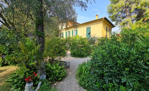 House in Cabbe-Saint Roman, Roquebrune-Cap-Martin, France 1