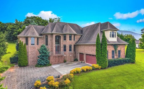 House in Dandridge, Tennessee, United States 1