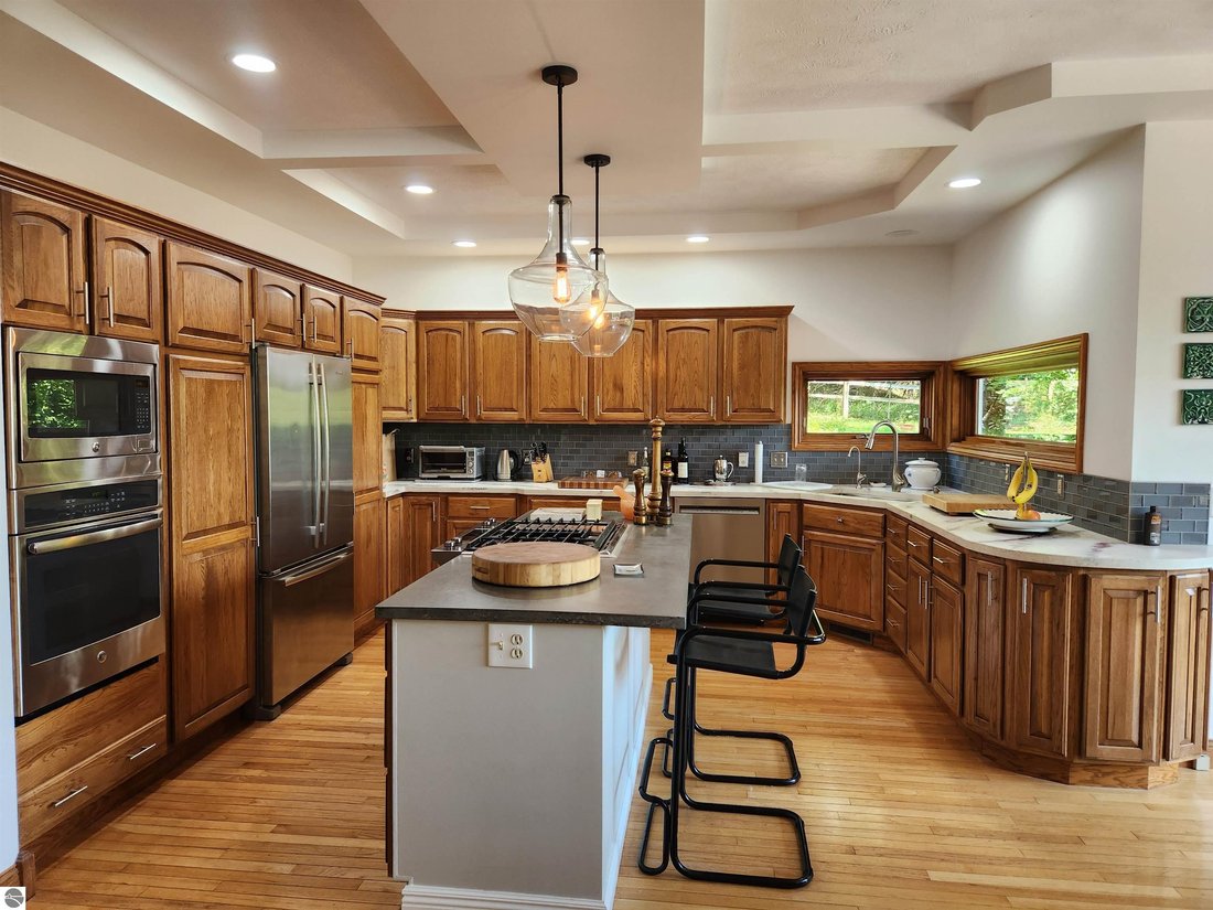 House in Suttons Bay, Michigan, United States 4 - 18569072