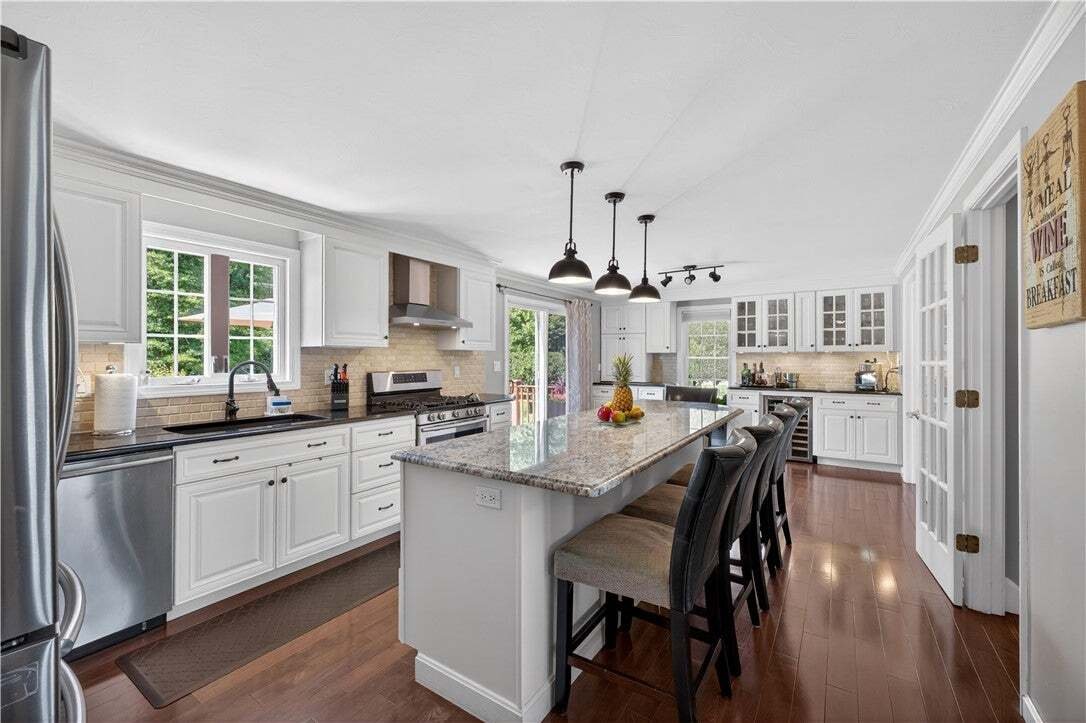 House in Somerset, Massachusetts, United States 3 - 18581054
