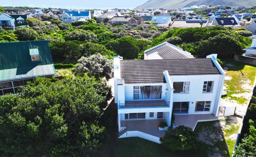 House in Vermont, Western Cape, South Africa 1