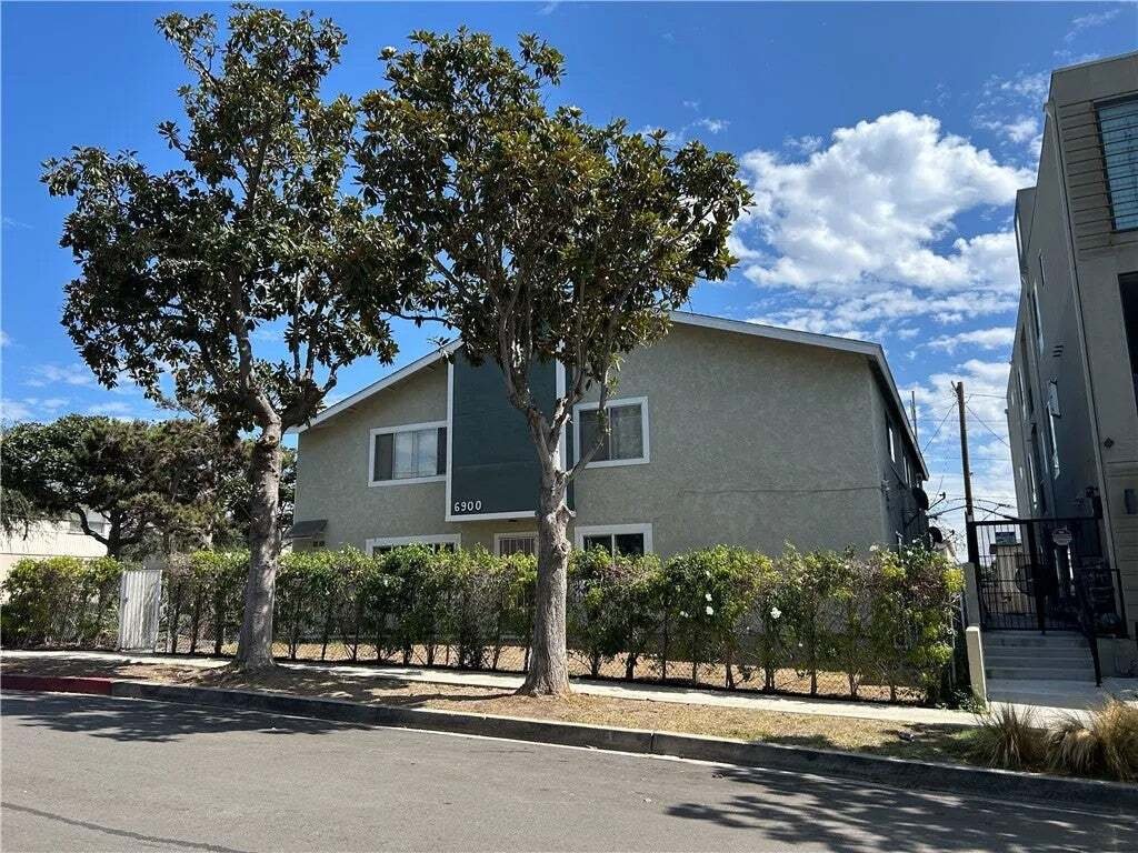 Los Angeles, California, United States 3 - 18584667