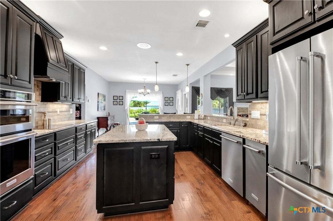 House in Seguin, Texas, United States 3 - 18584100