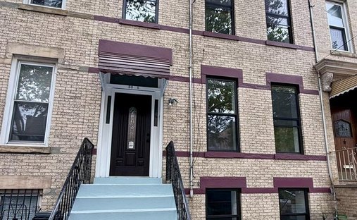 House in New York, New York, United States 1