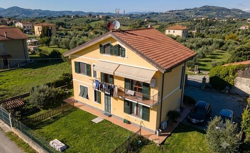 House in Ceparana, Liguria, Italy 1