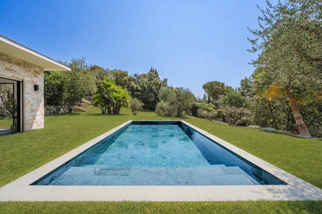 Villa in Mougins, Provence-Alpes-Côte d'Azur, France 2 - 18582321