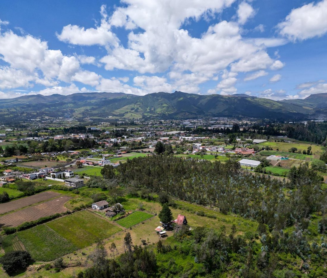 Terrain à Quito, Province de Pichincha, Équateur 3 - 18582397