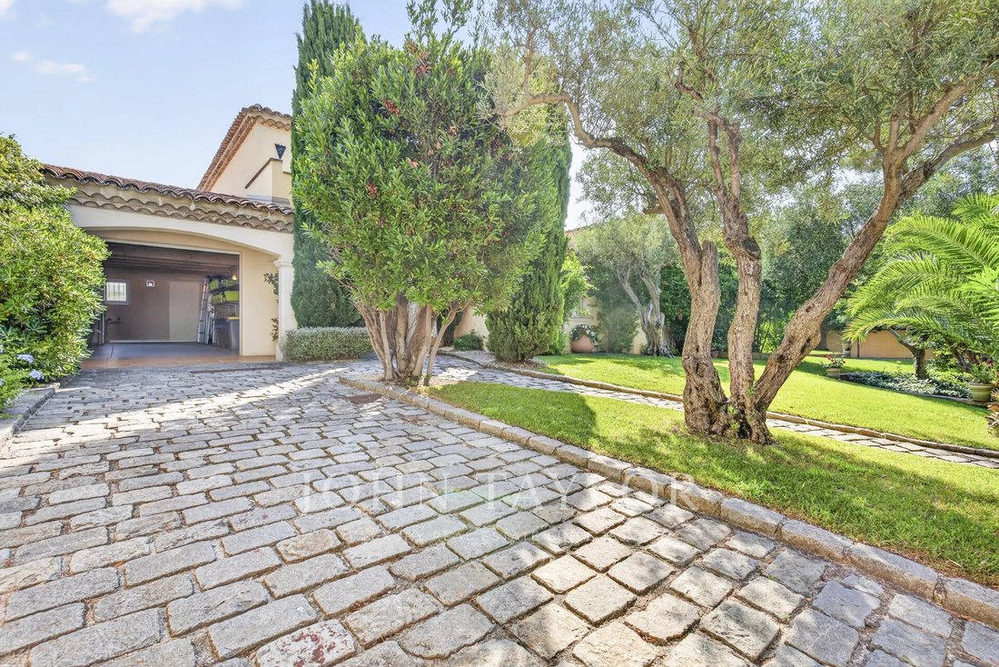 Villa in Ouest, Carry-le-Rouet, France 4 - 18582420