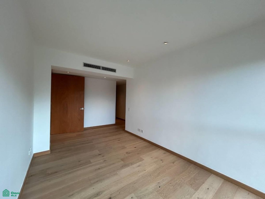 Condo in Caracas, Miranda, Venezuela 4 - 18079066