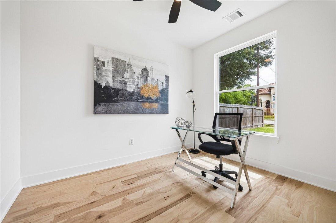 House in Houston, Texas, United States 5 - 18581991