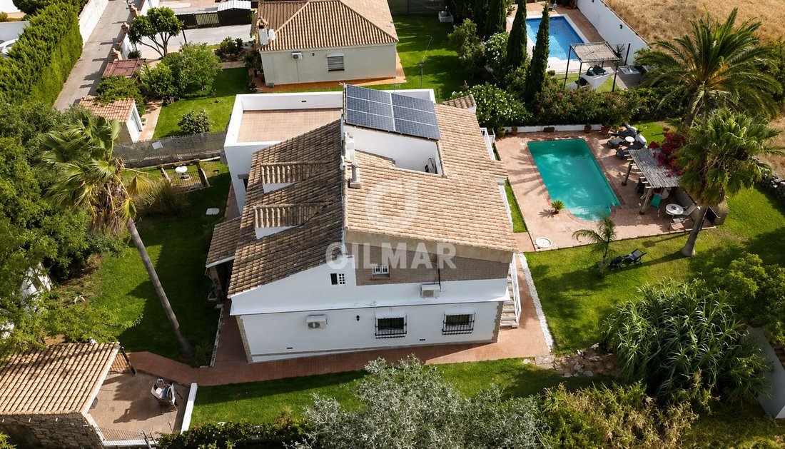 Villa in Chiclana de la Frontera, Andalusia, Spain 4 - 18581177