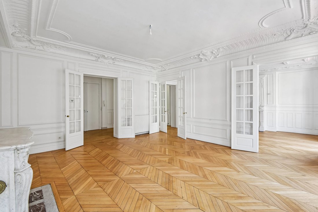 Apartment in Paris 8e Arrondissement, Paris, France 5 - 18582242
