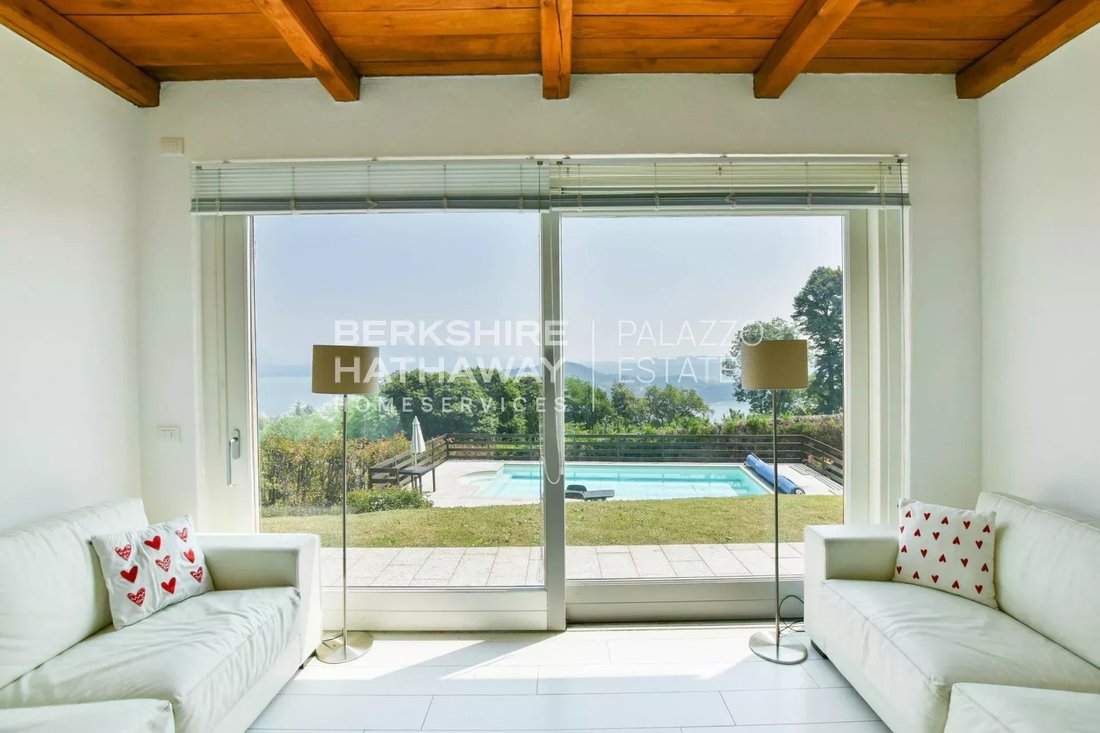 Villa in Arona, Piemont, Italien 4 - 18582571