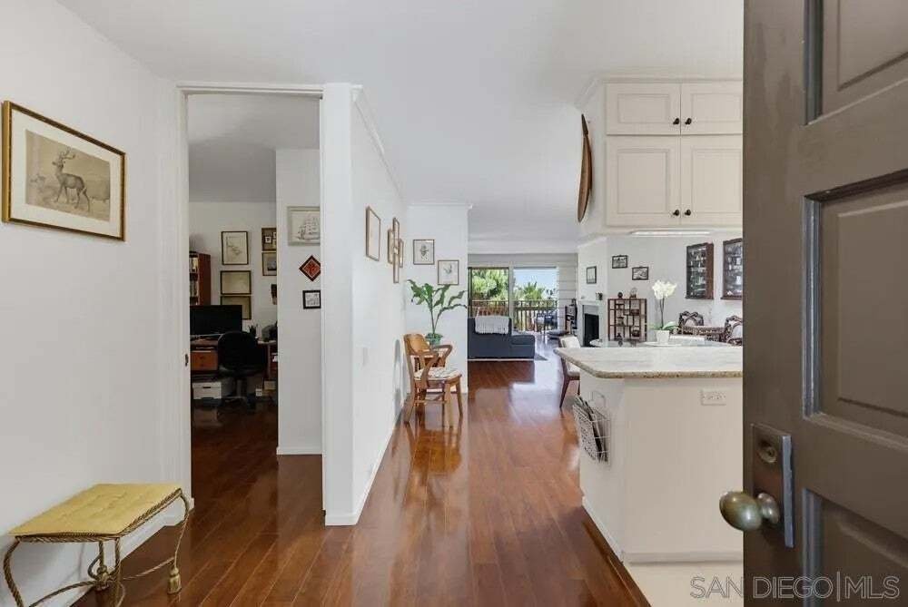 Condo in San Diego, California, United States 5 - 18584678