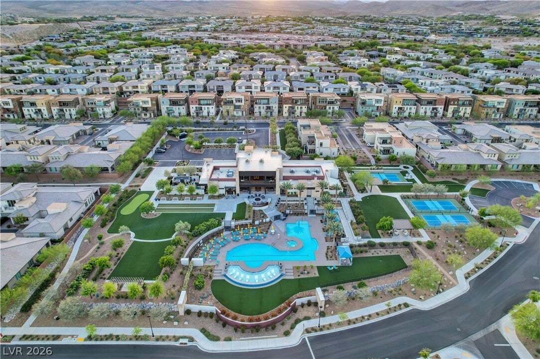 Condo in Las Vegas, Nevada, United States 5 - 18583807