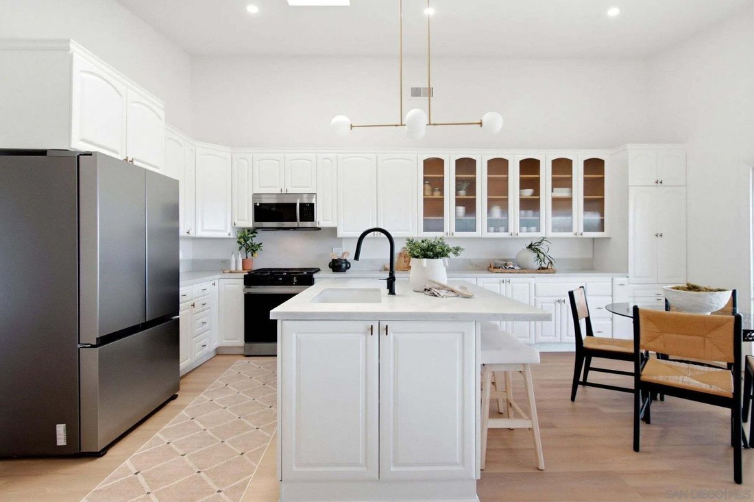 San Diego, California, United States 5 - 18584588