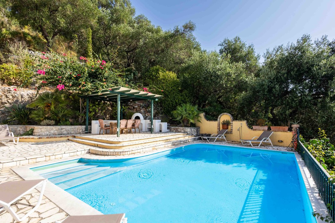 Villa in Corfu, Peloponnese, Western Greece and the Ionian, Greece 2 - 18295652
