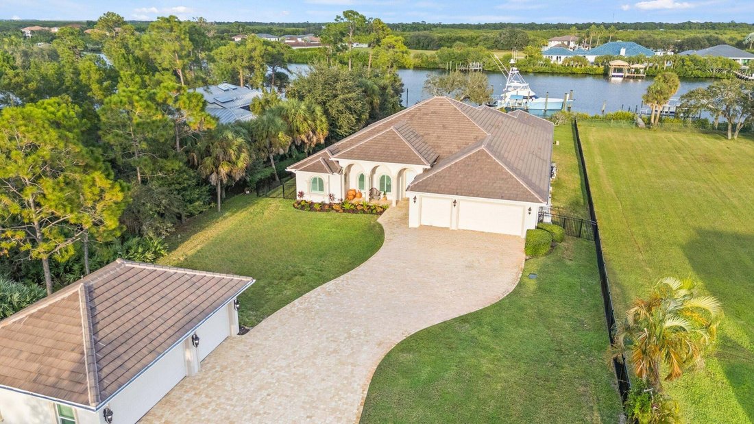 House in Port St. Lucie, Florida, United States 1 - 16632140