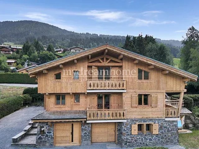 Chalet in Praz-sur-Arly, Auvergne-Rhône-Alpes, France 2 - 18585509