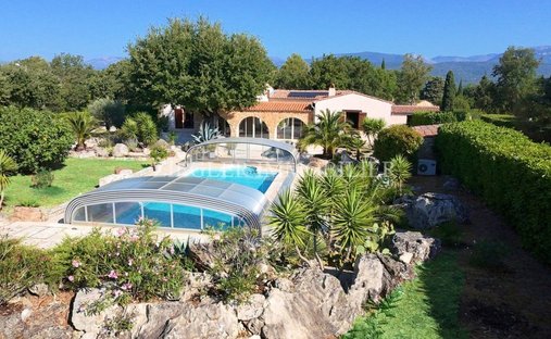 Estate in Saint-Cézaire-sur-Siagne, Provence-Alpes-Côte d'Azur, France 1