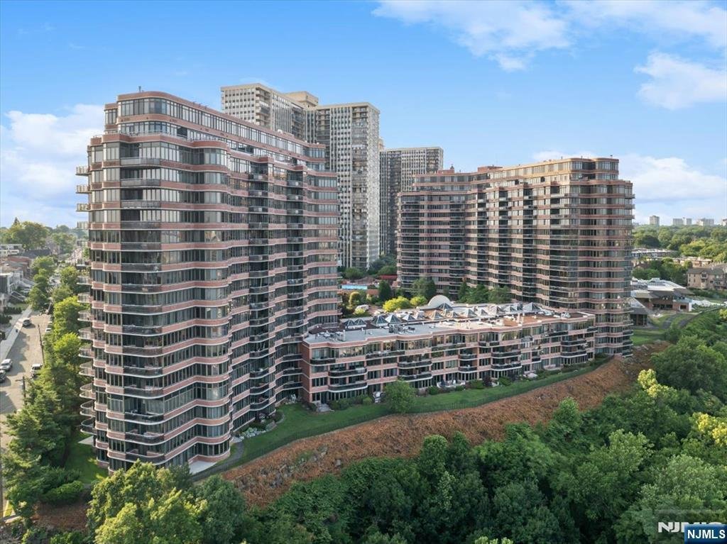 Condo in Cliffside Park, New Jersey, United States 1 - 18584733