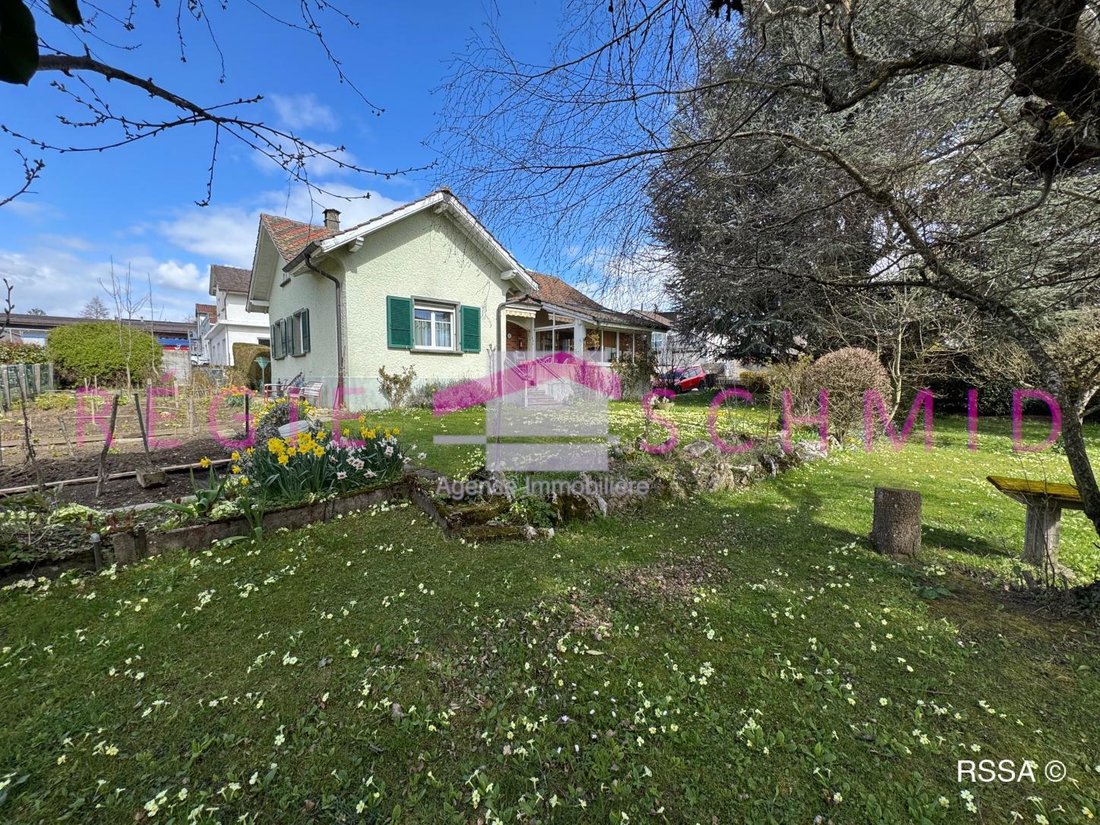 Casa a Echallens, Vaud, Svizzera 1 - 18583407