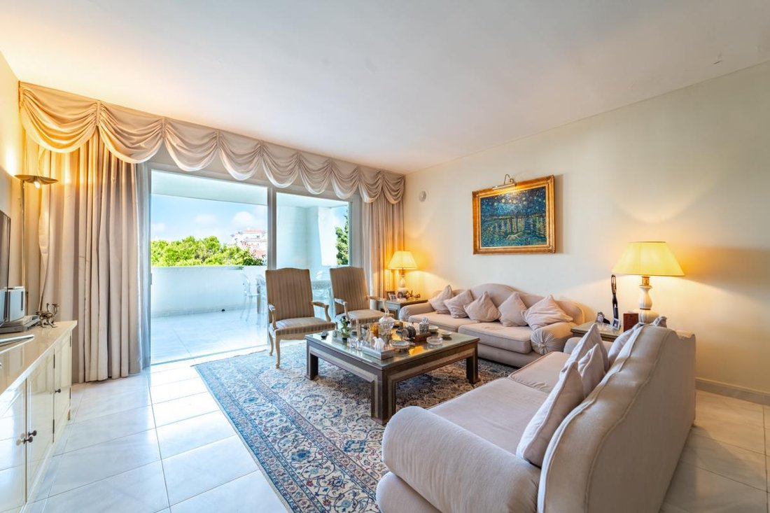 Apartment in Puerto Banus, Marbella, Spain 1 - 18583967