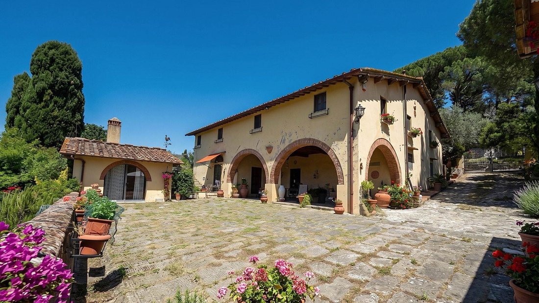 Center, Scandicci, Tuscany 1 - 18585249