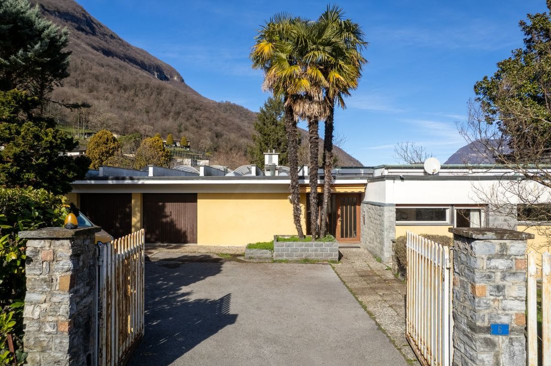 Villa in Riva San Vitale, Ticino, Switzerland 4 - 18583335
