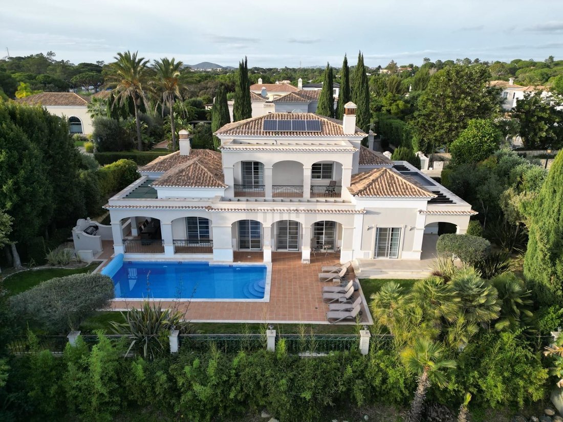 Villa in Quinta do Lago, Almancil, Portugal 1 - 18585456