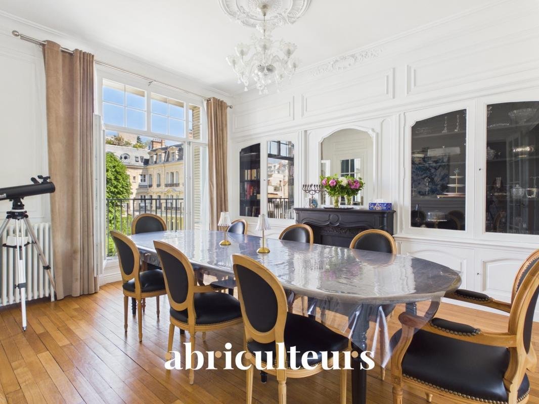 Apartment in Daumesnil, Saint-Mande, France 1 - 18580541