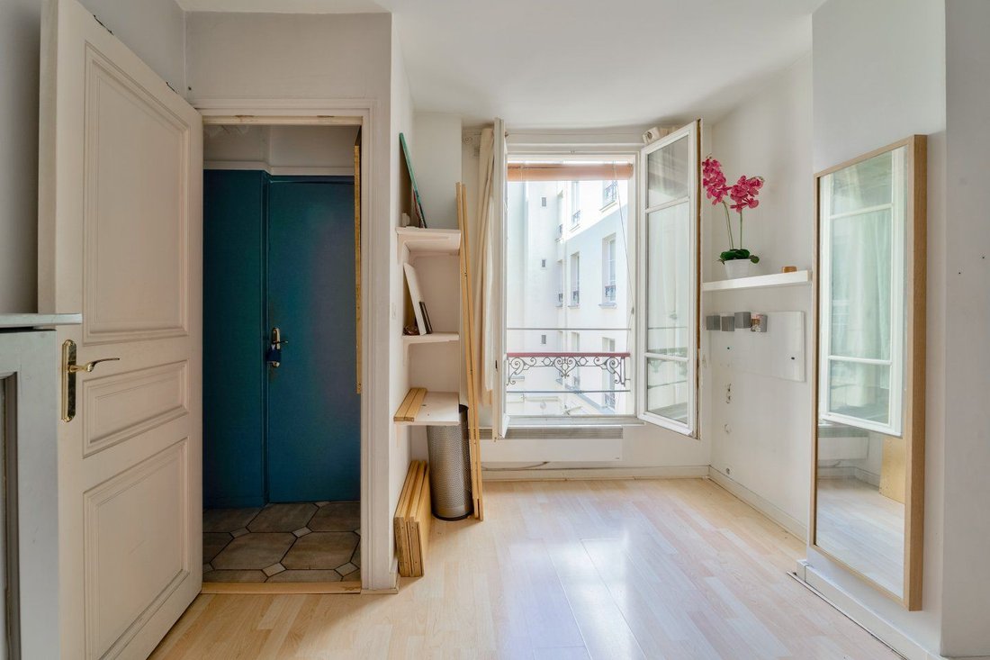 Apartment in Montorgueil-Saint Denis, Paris 2e Arrondissement, Paris 3 - 18581890